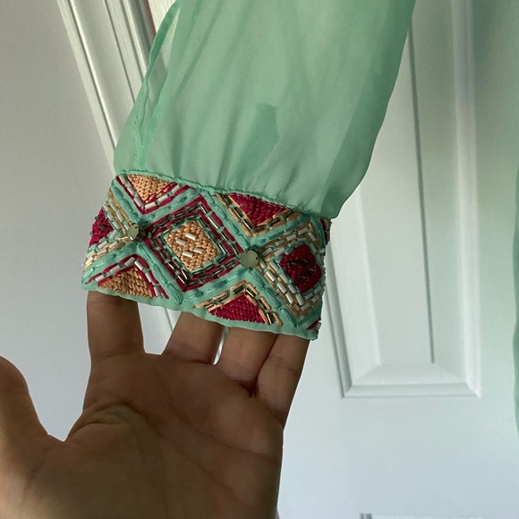 Allison ny dress  open sleeve with beaded cuff - Picture 2 of 7